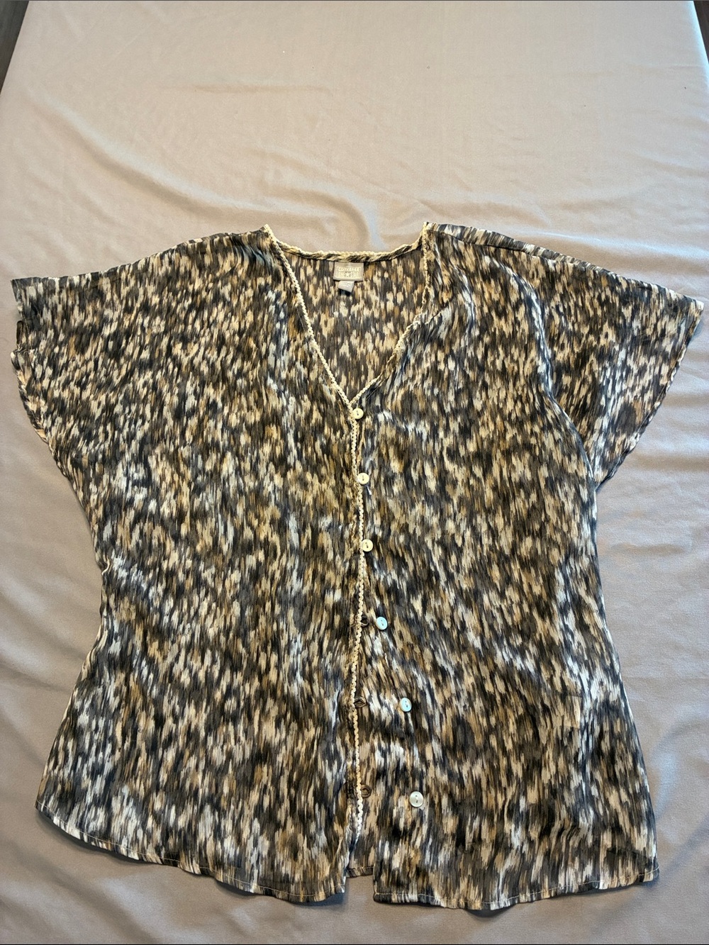 Converse Black and Cream Abstract Print Button-Front Blouse